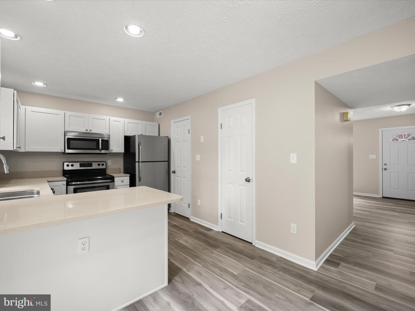 2141 Commissary Circle photo 8