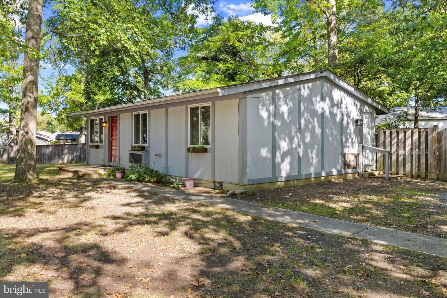 1400 Ellis Road photo 2