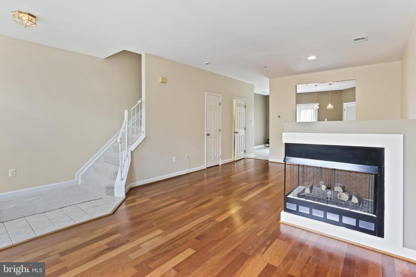 2710 Cherrywood Court photo 4
