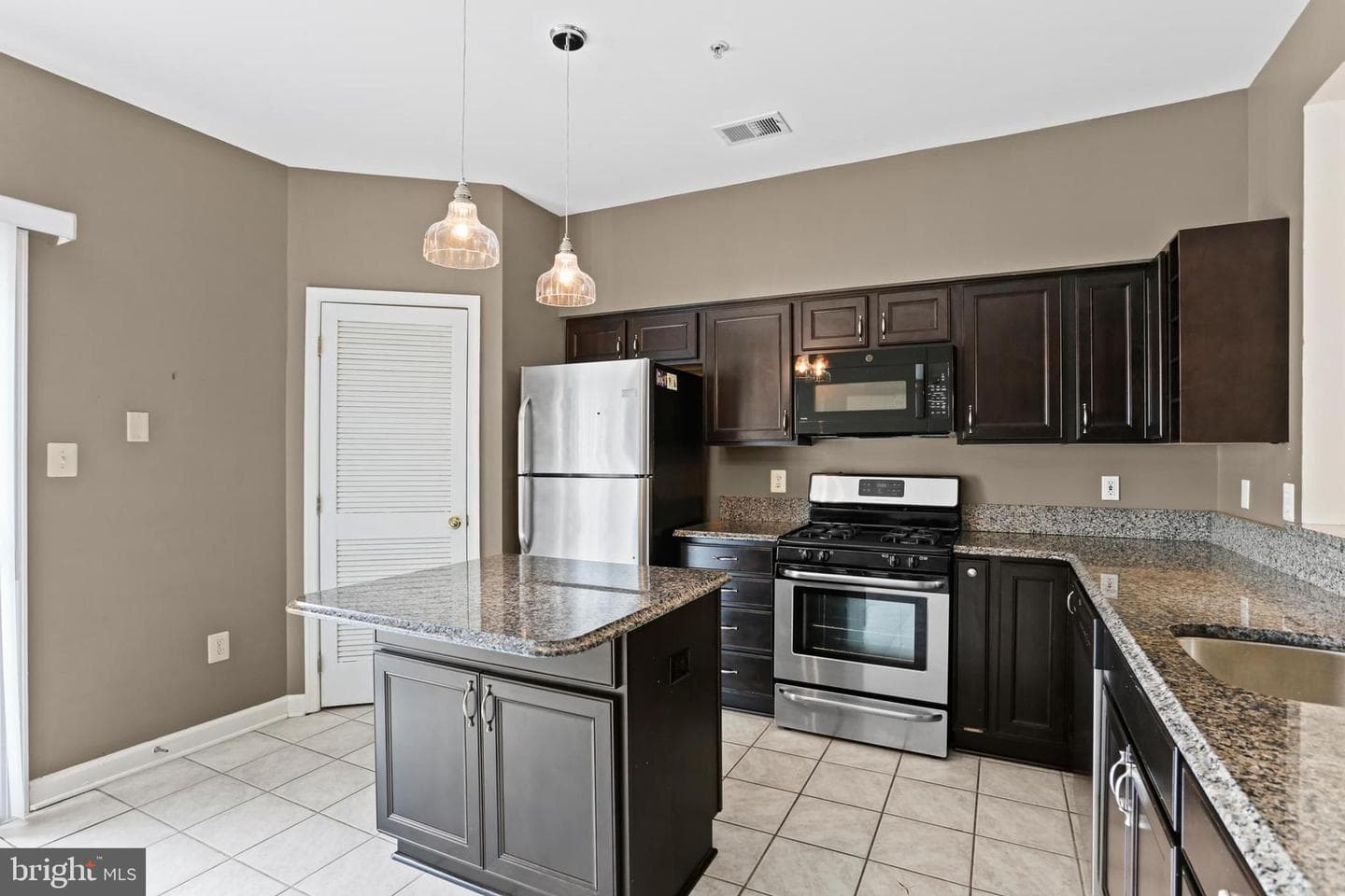 2710 Cherrywood Court photo 7