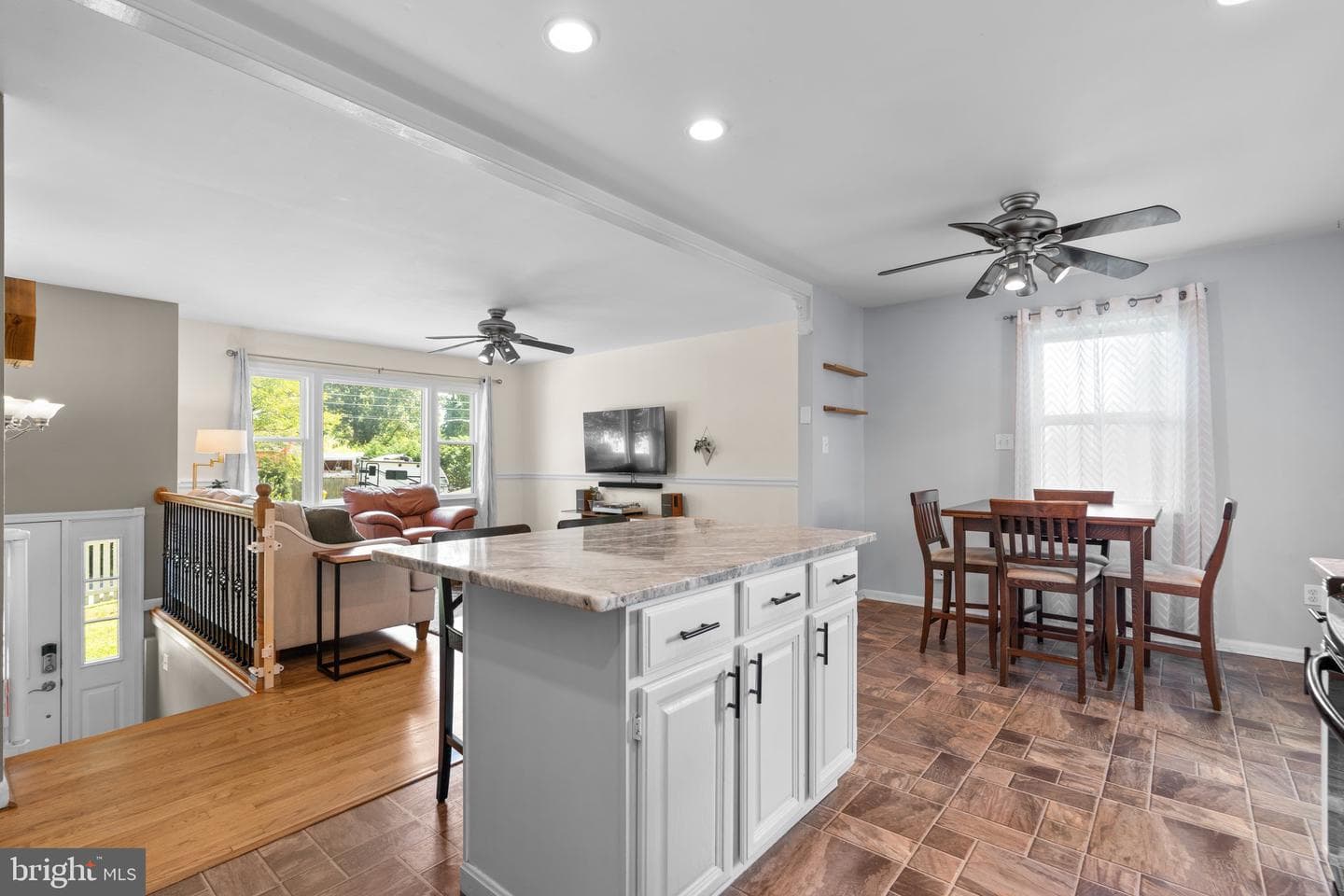 1746 Tacoma Road photo 12