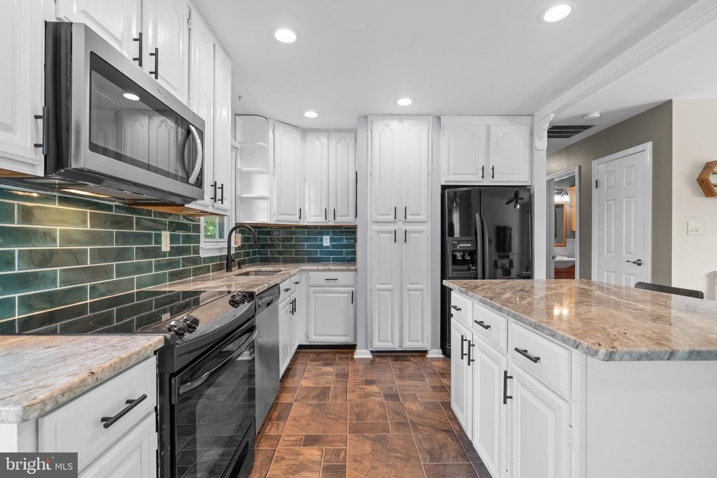 1746 Tacoma Road photo 14