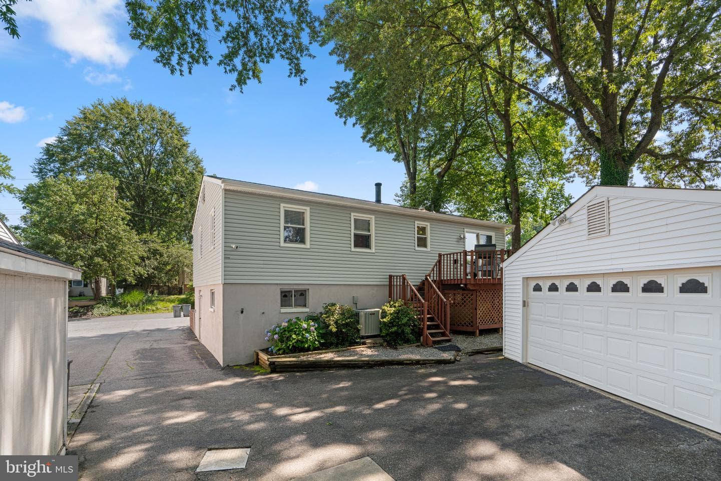 1746 Tacoma Road photo 41