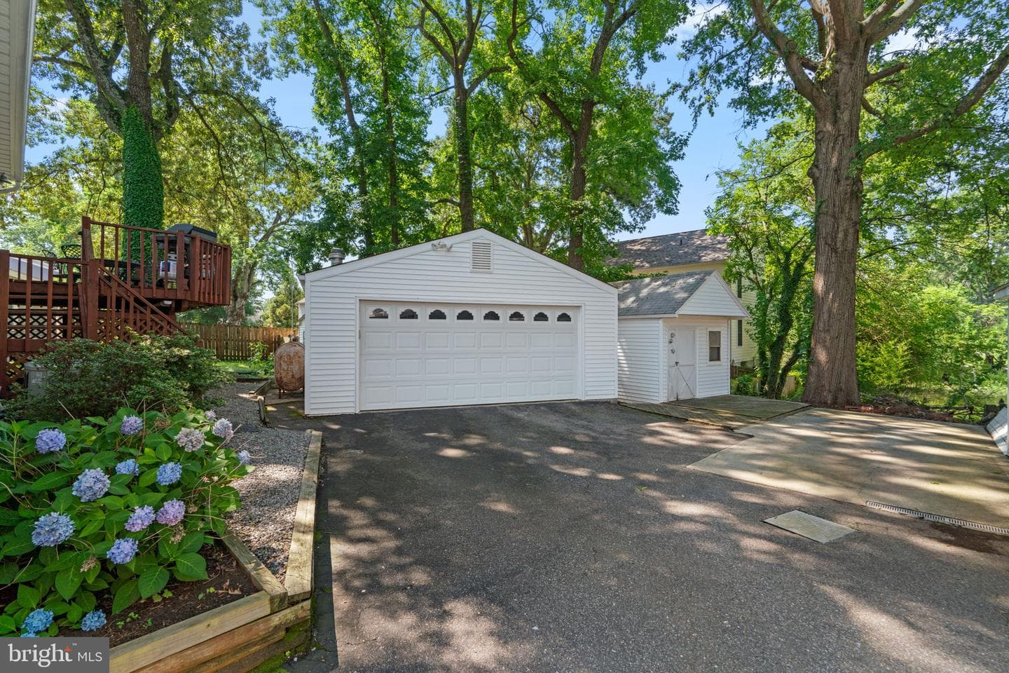 1746 Tacoma Road photo 43