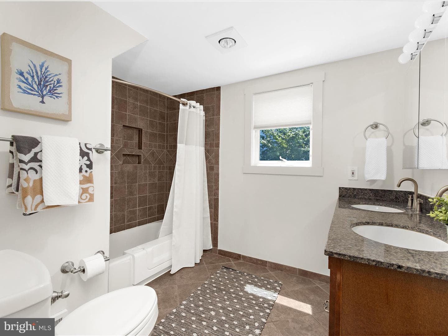 527 Lee Circle photo 34