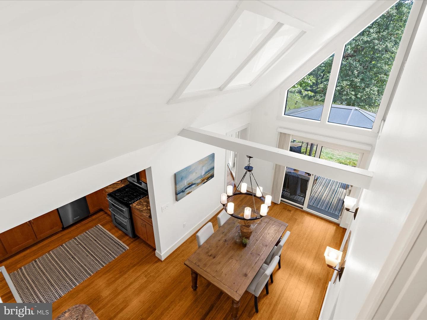 527 Lee Circle photo 4