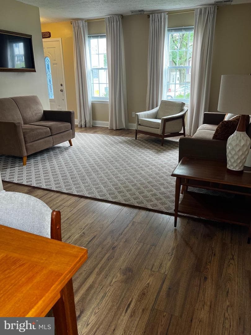 407 Baltic Avenue photo 3
