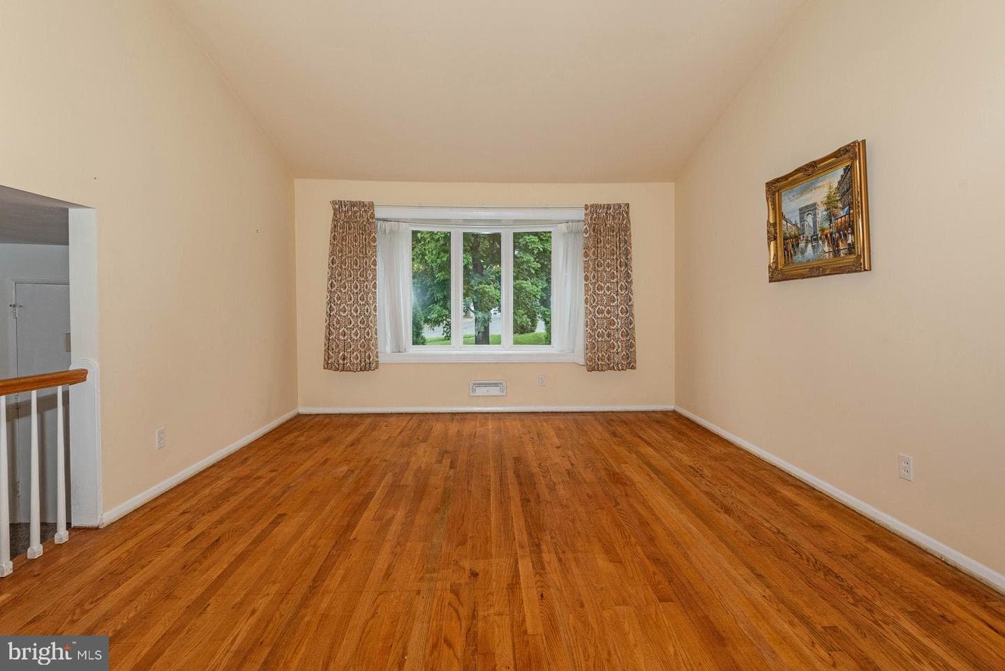 208 Ardmore Road photo 12