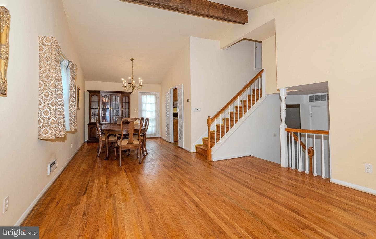 208 Ardmore Road photo 13