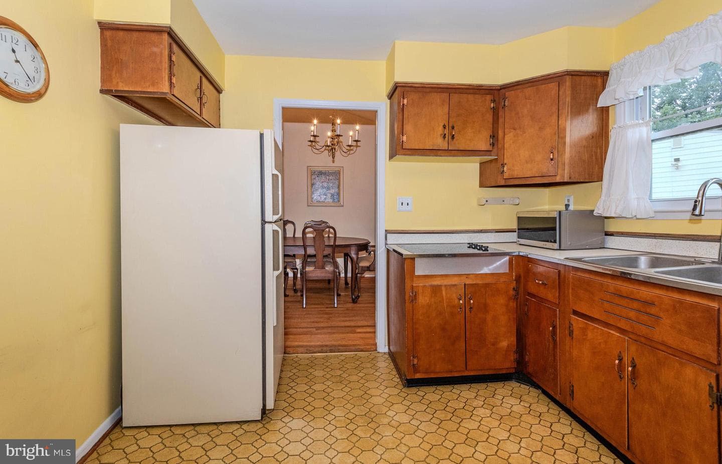 208 Ardmore Road photo 16