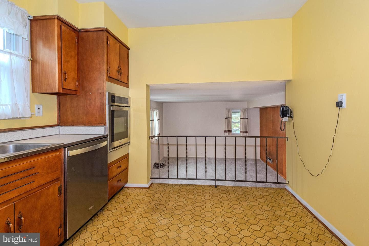 208 Ardmore Road photo 19