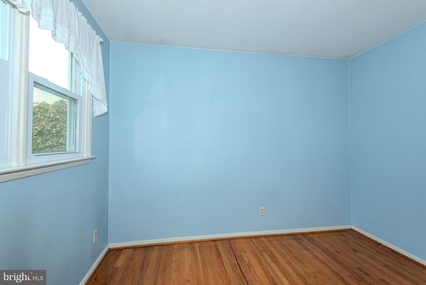 208 Ardmore Road photo 25