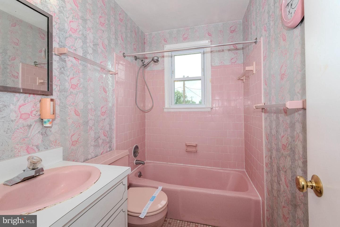 208 Ardmore Road photo 26