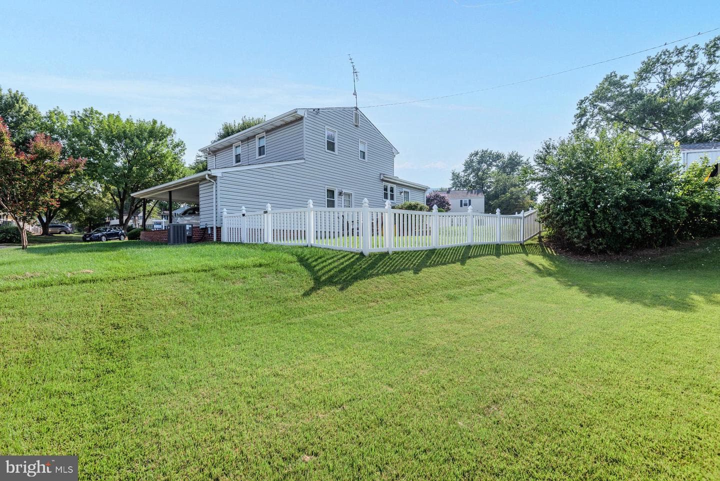 208 Ardmore Road photo 30