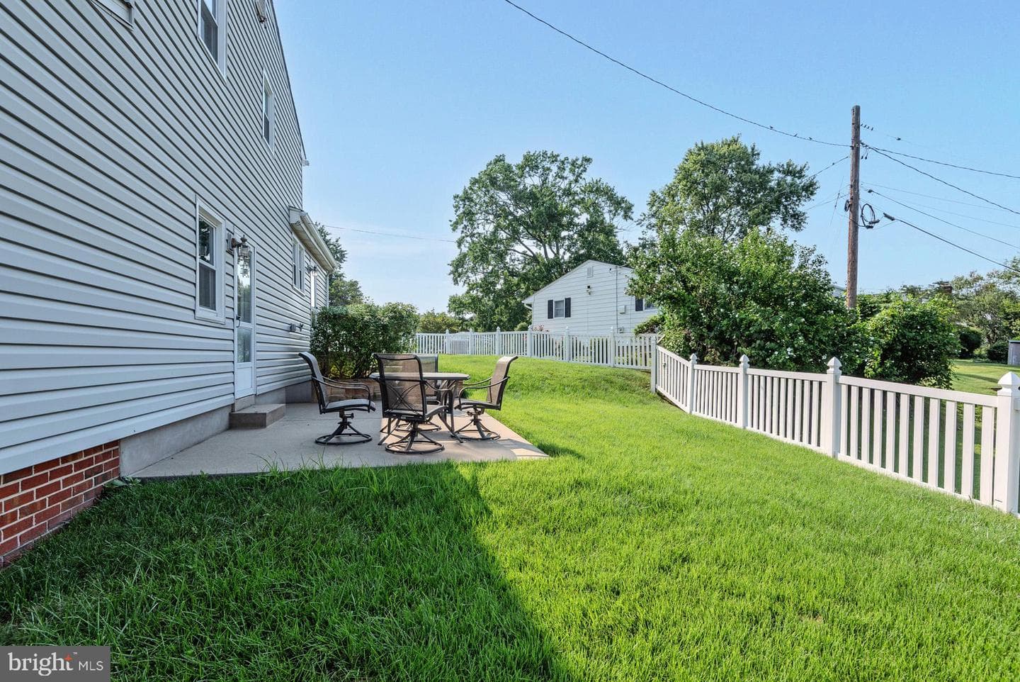 208 Ardmore Road photo 32