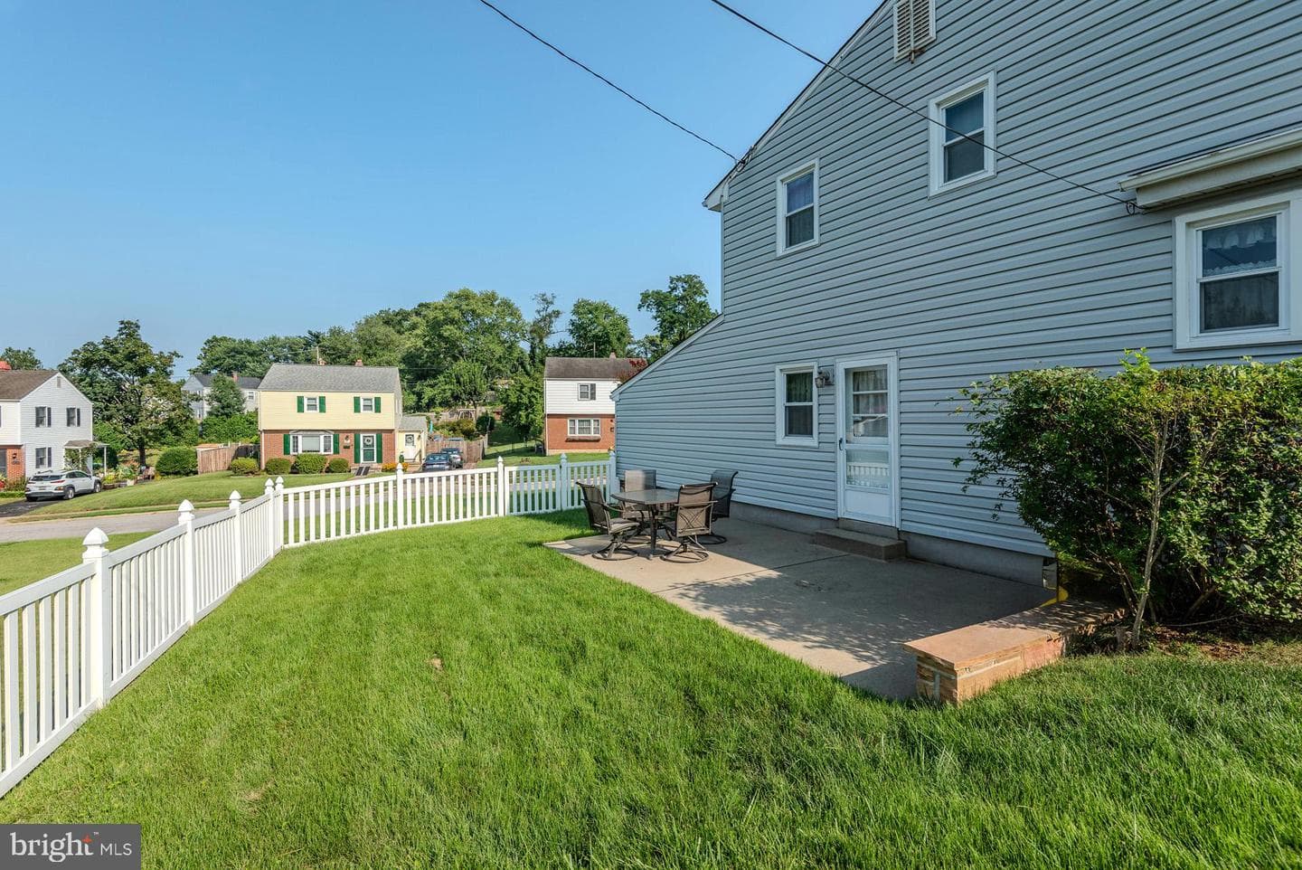208 Ardmore Road photo 33