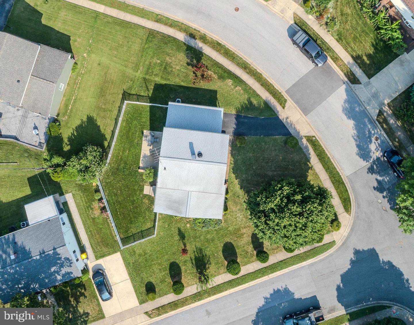 208 Ardmore Road photo 39