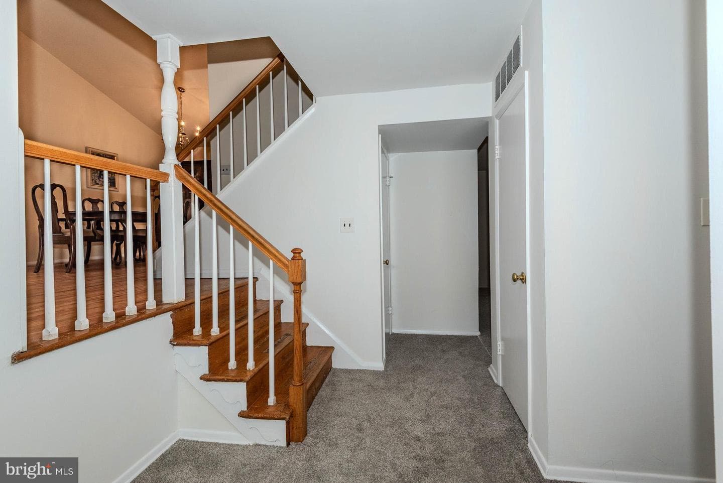 208 Ardmore Road photo 9
