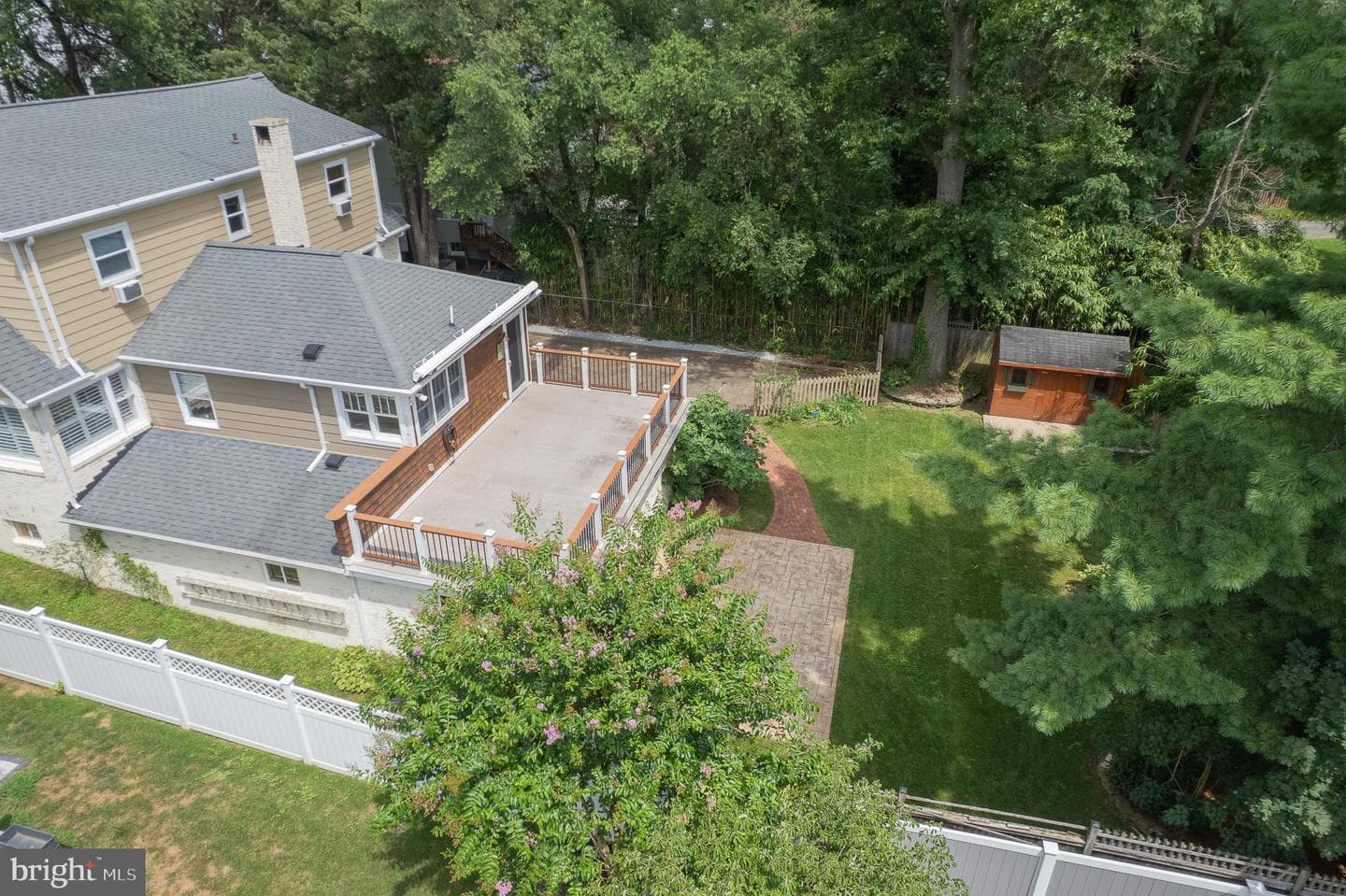 735 Glenwood Street photo 2