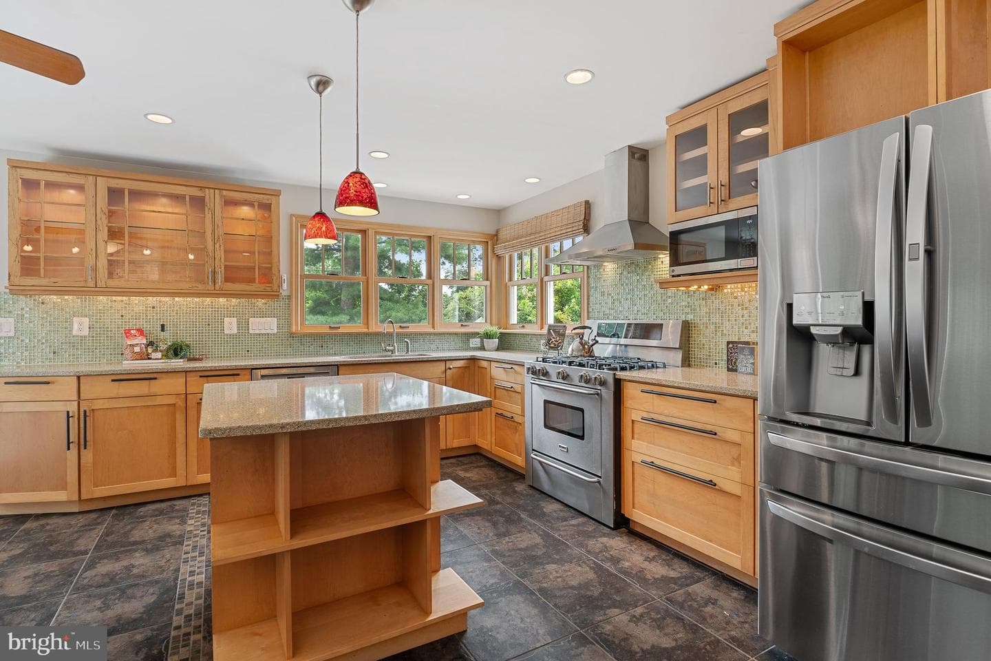 735 Glenwood Street photo 30