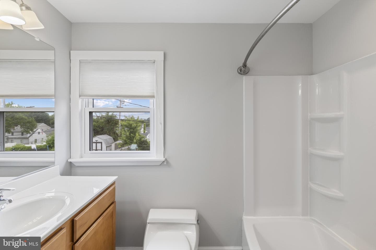 536 Forest View Road photo 19