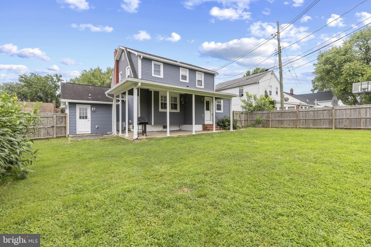 536 Forest View Road photo 21