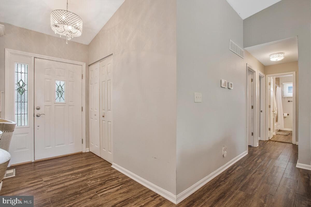 228 Royal Arms Way photo 5