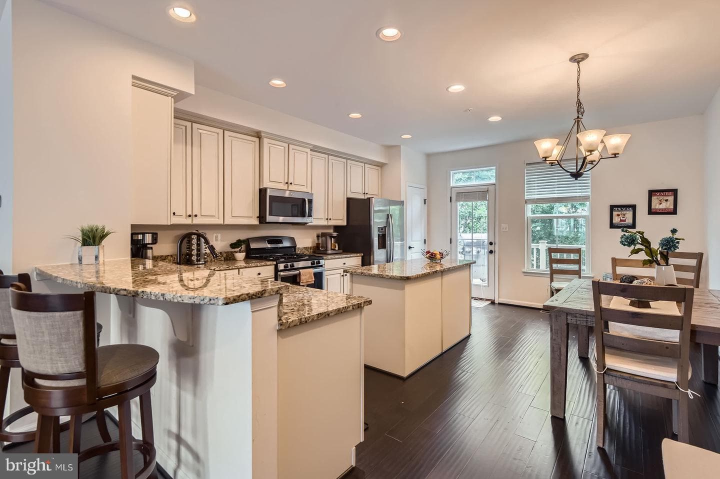 422 Willow Bend Drive photo 8