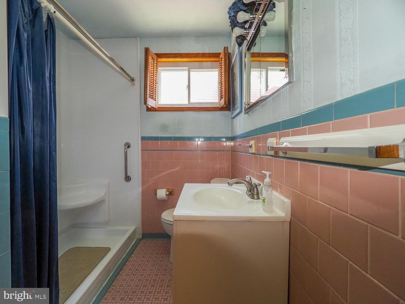 238 Wanda Road photo 18