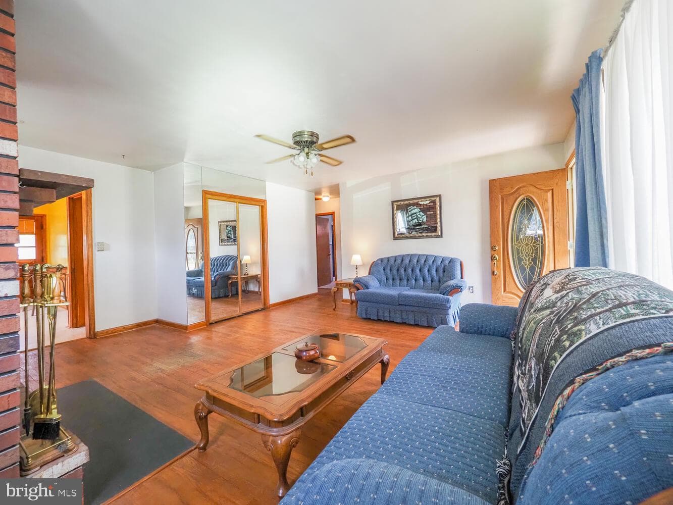 238 Wanda Road photo 2