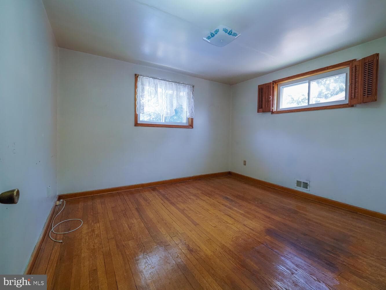 238 Wanda Road photo 23