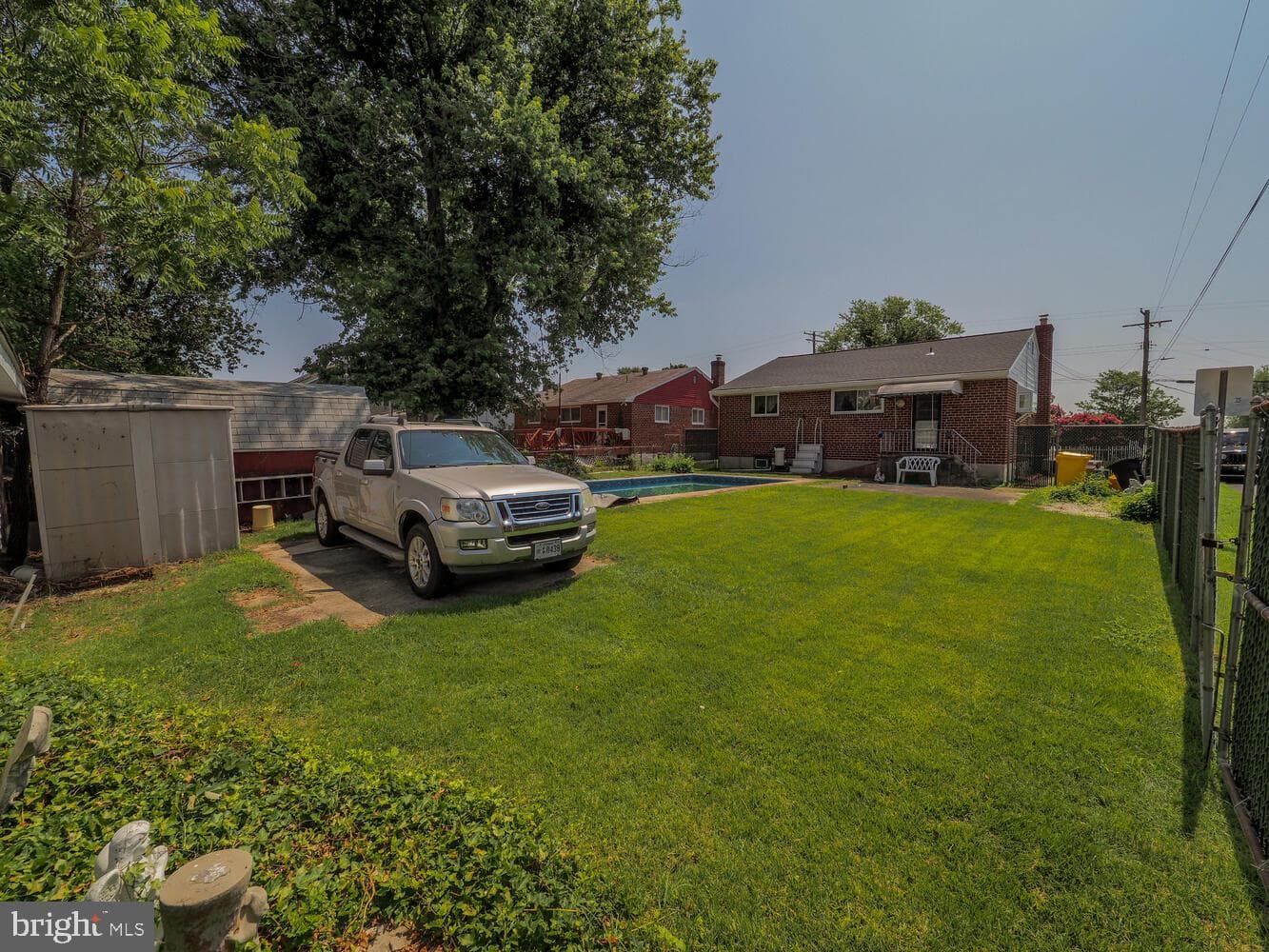 238 Wanda Road photo 27