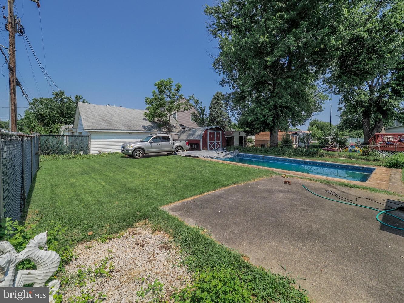 238 Wanda Road photo 29