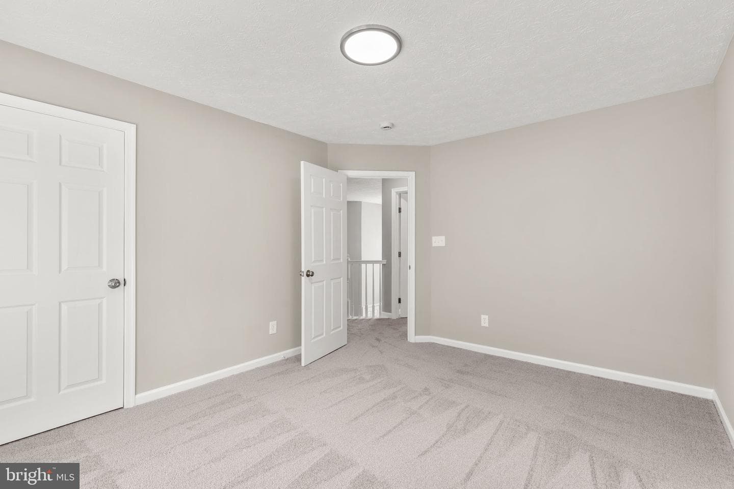 8413 Shillelagh Drive photo 34