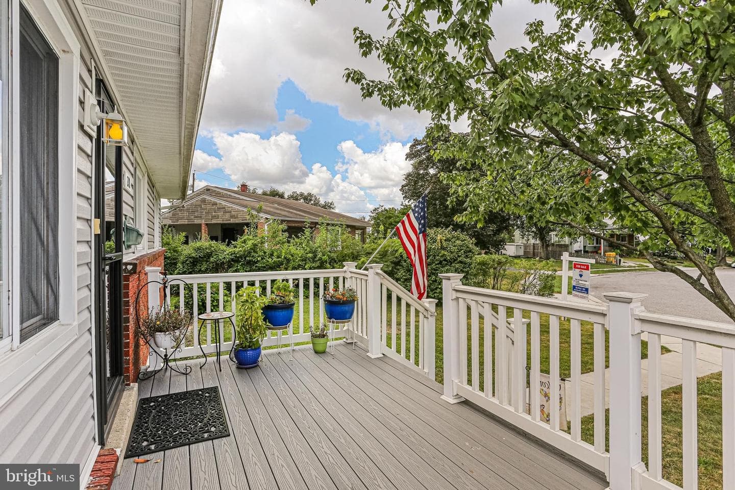 210 Hollywood Court photo 24