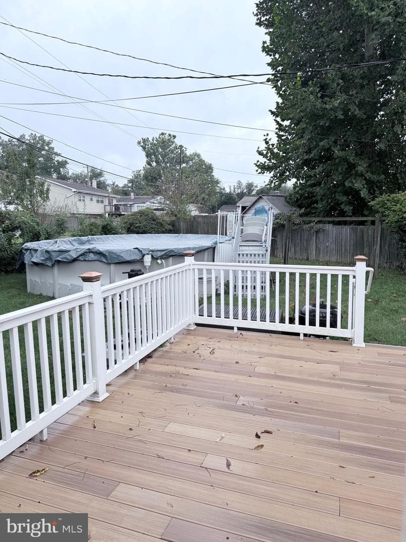 210 Hollywood Court photo 27