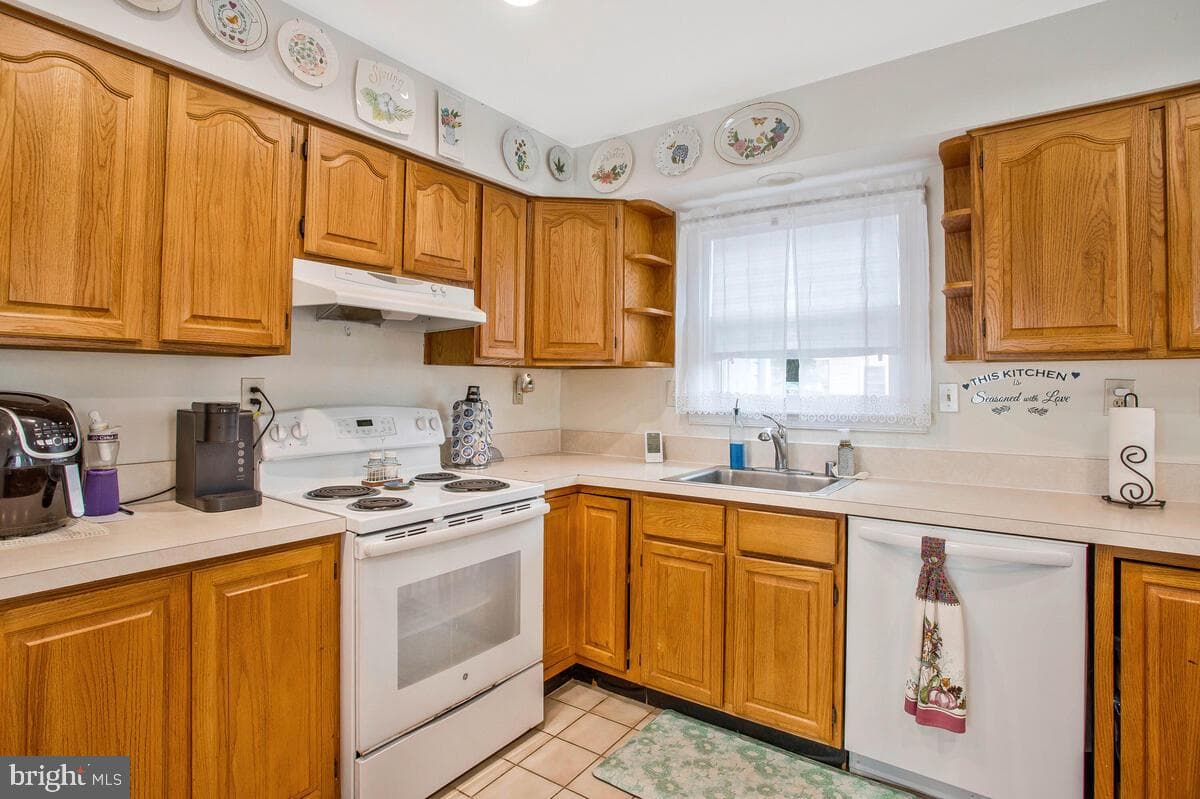 1216 Grove Avenue photo 10