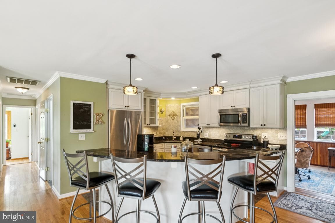 831 Shore Drive photo 11