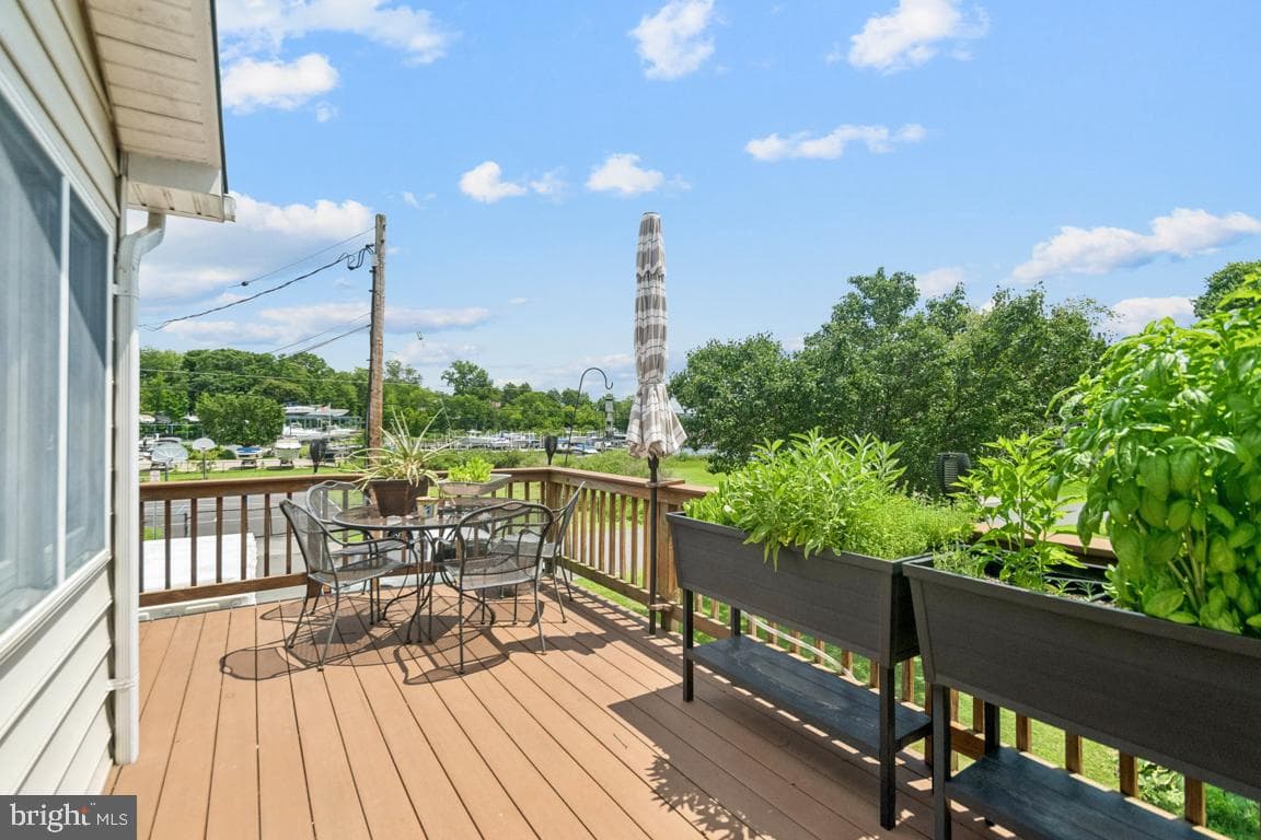 831 Shore Drive photo 22
