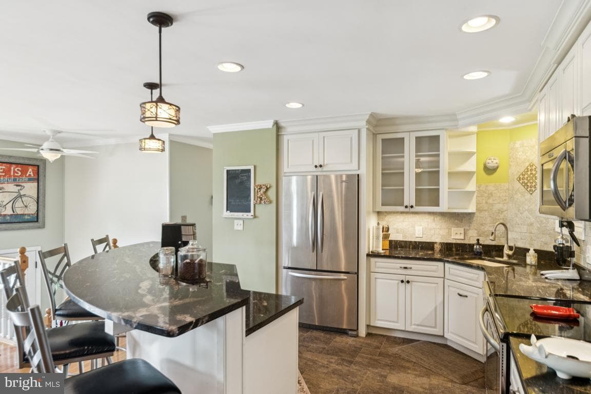 831 Shore Drive photo 4