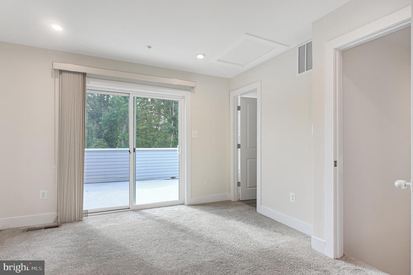 1434 Honey Locust Drive photo 23
