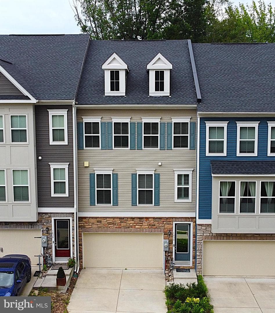 1434 Honey Locust Drive photo 4