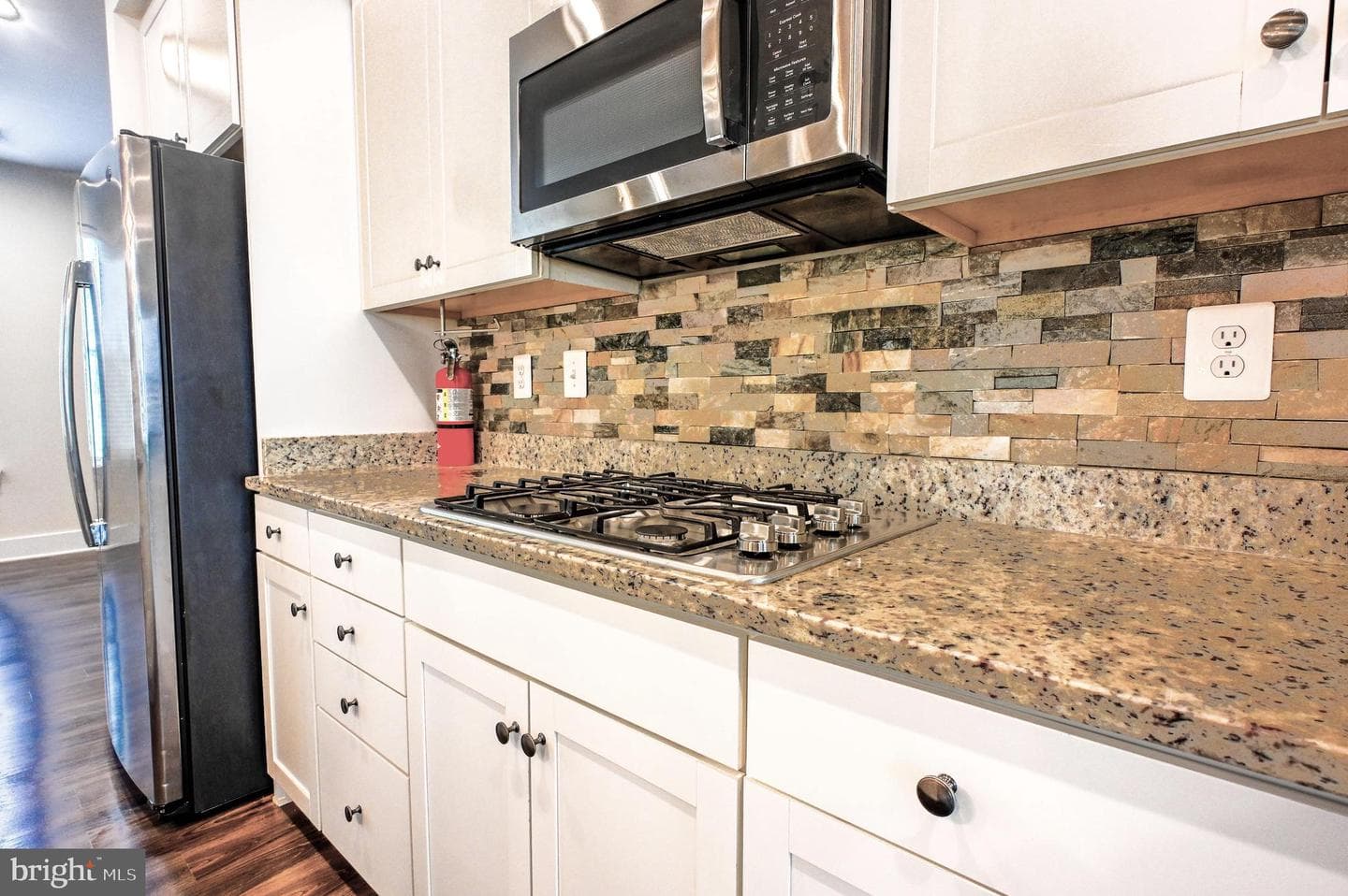 1434 Honey Locust Drive photo 8