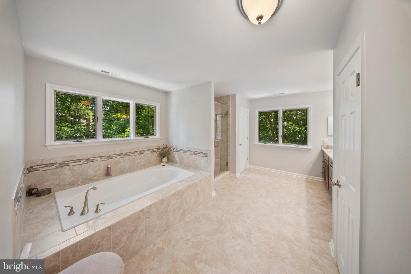 193 Southdown Road photo 36
