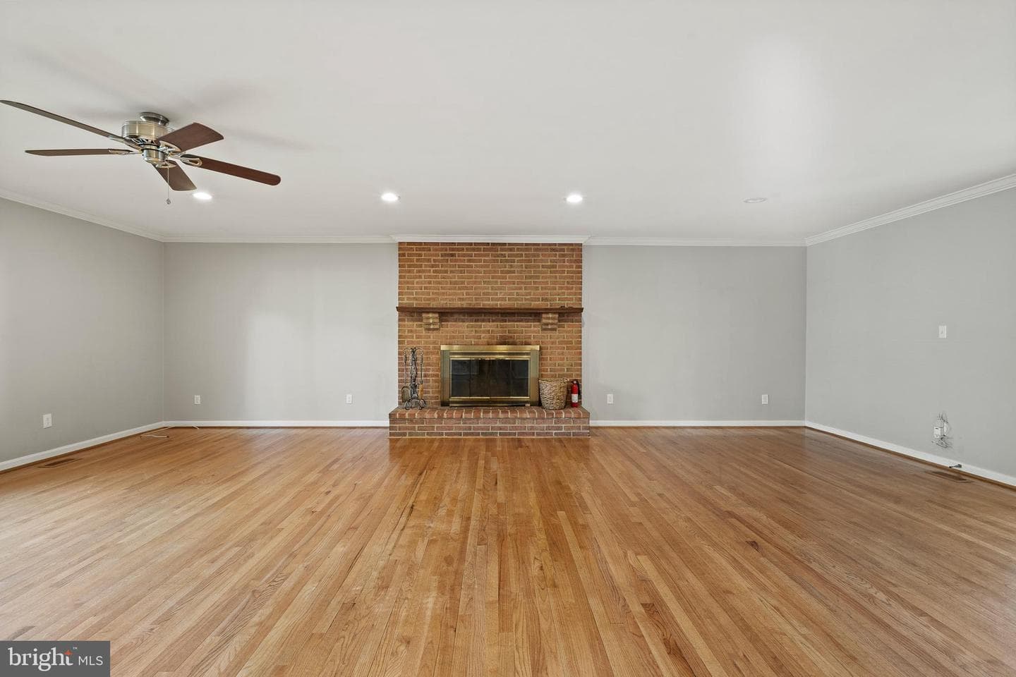 467 Cornwall Court photo 10