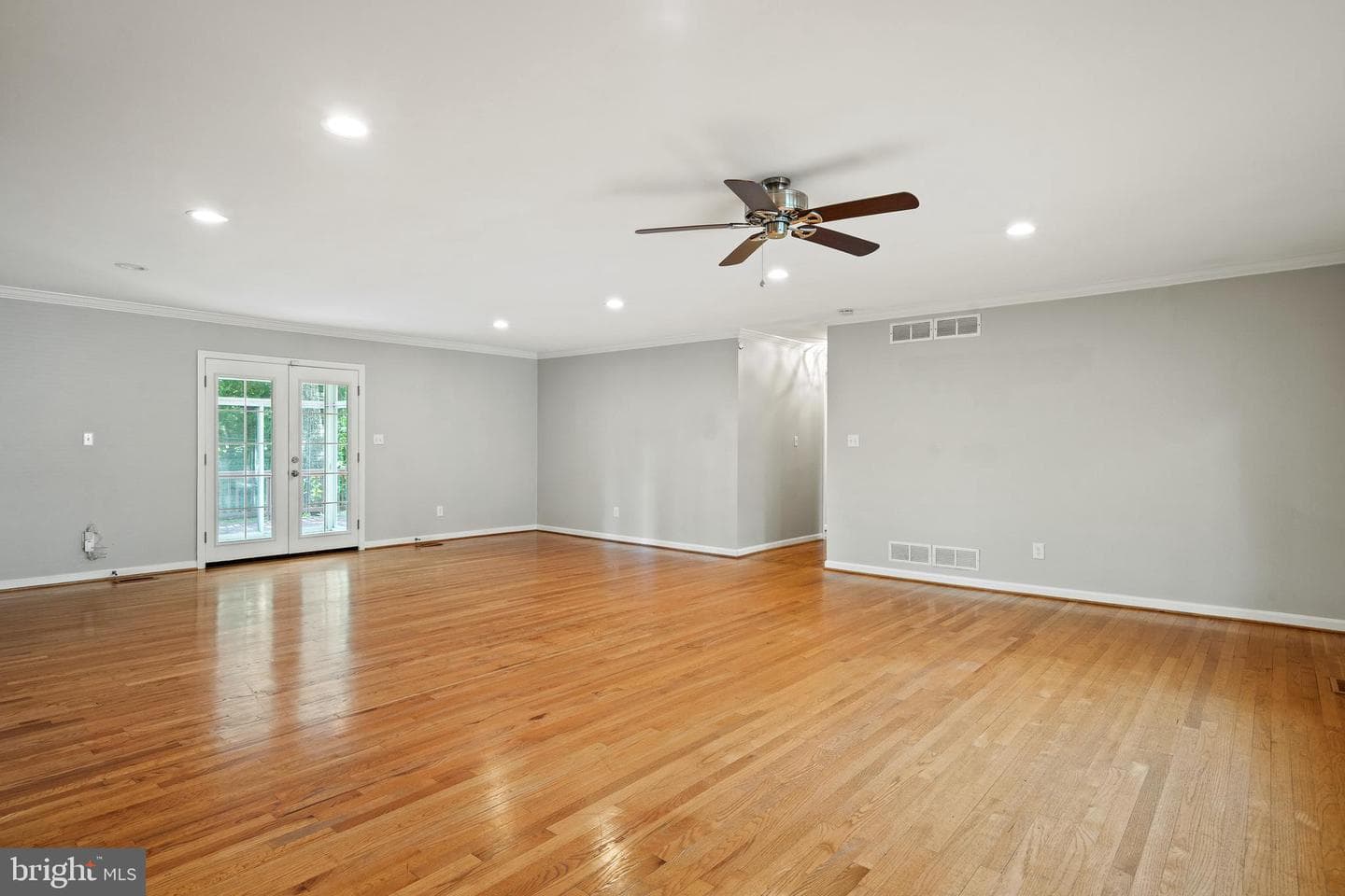467 Cornwall Court photo 12