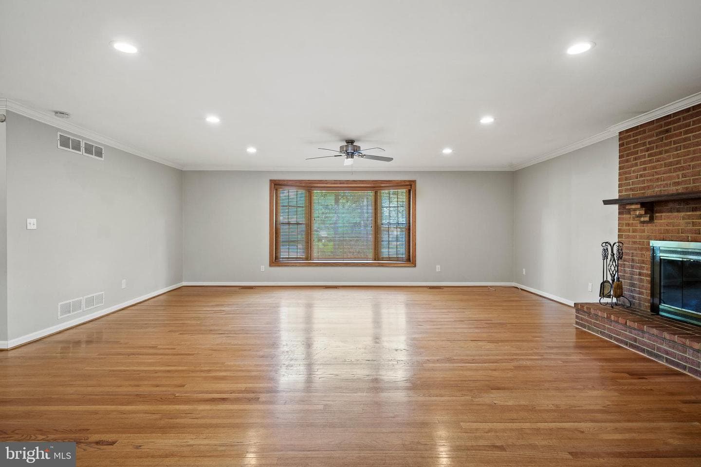 467 Cornwall Court photo 13