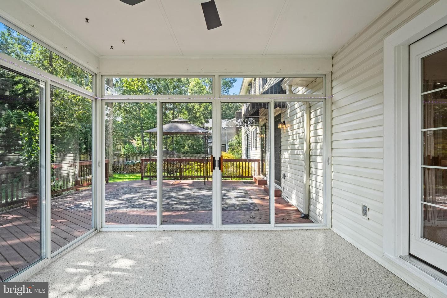 467 Cornwall Court photo 25