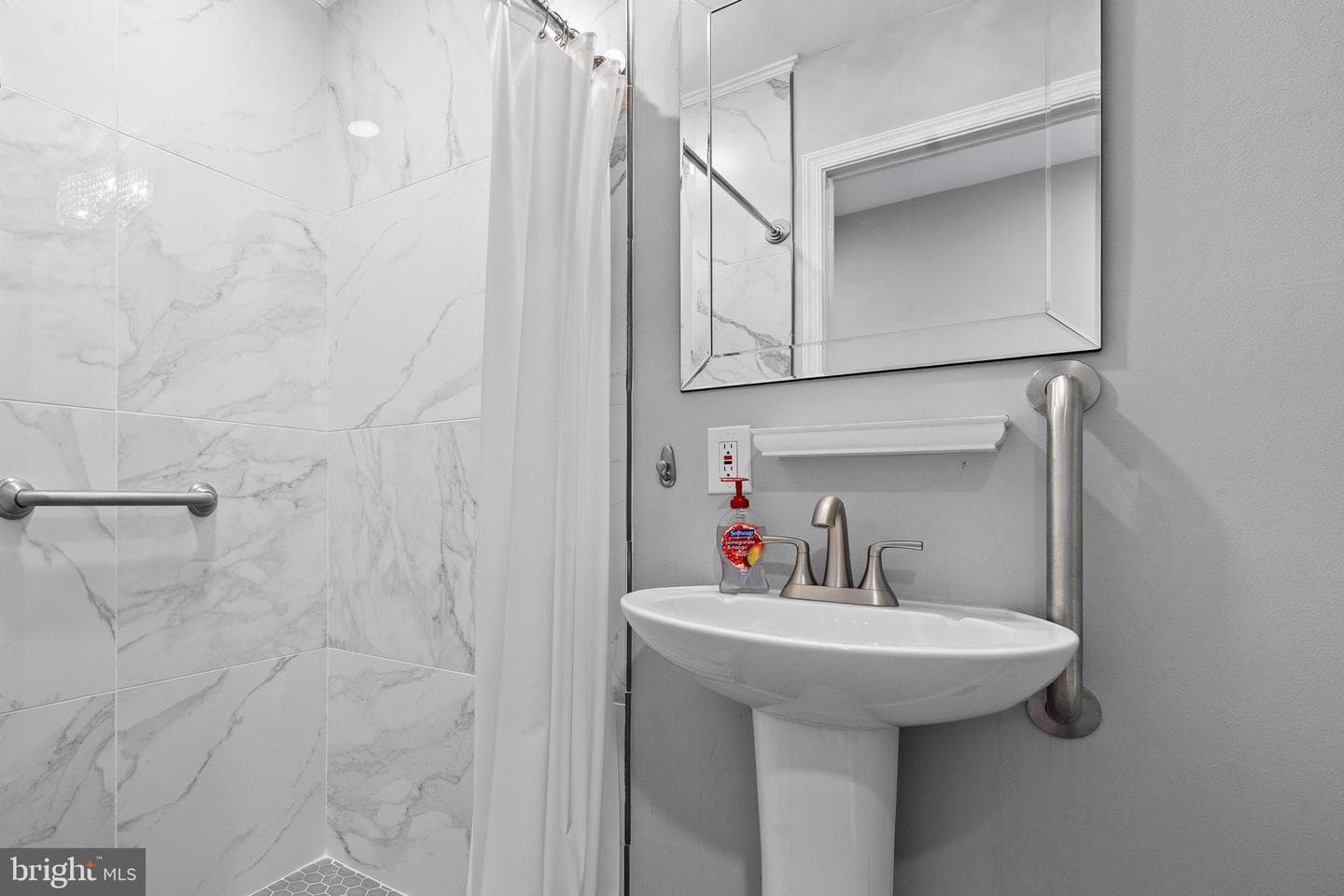467 Cornwall Court photo 27