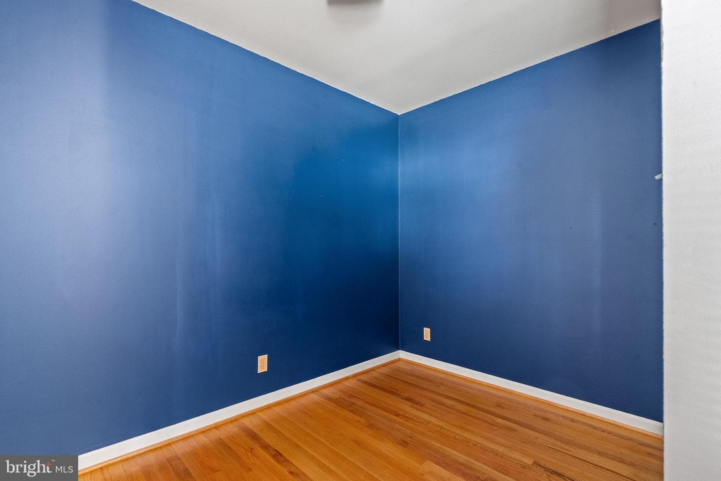 467 Cornwall Court photo 40